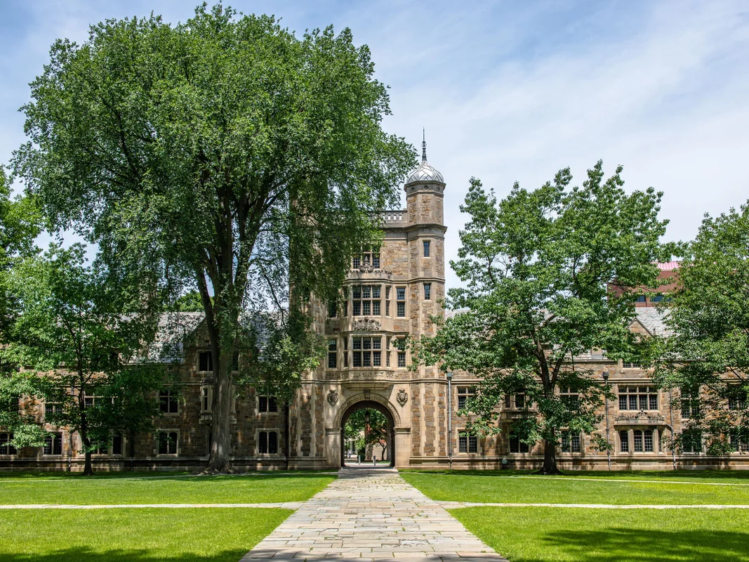 大学校园建筑风景